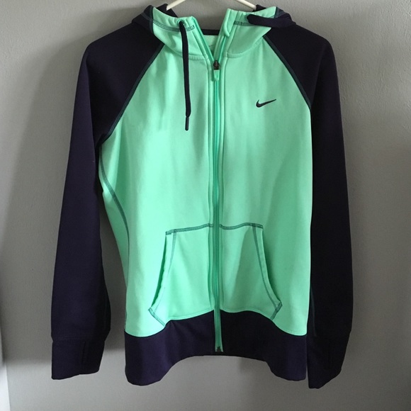 NIKE sweatshirt