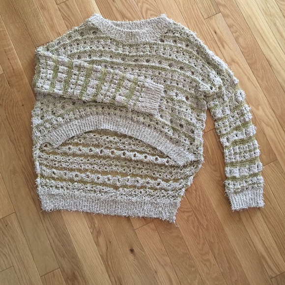 Longs sleeve glittery loose knit sweater