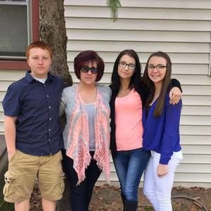 Meet your Posher, Teresa