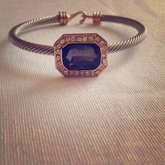 Never worn latch bracelet