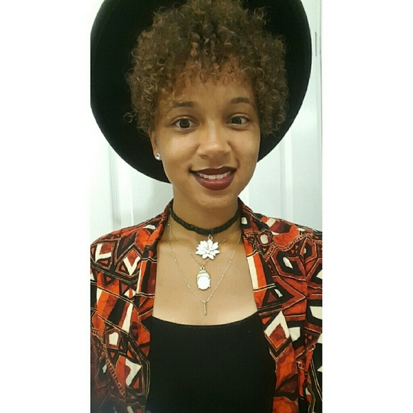 Meet your Posher, Shani - Picture 1 of 1