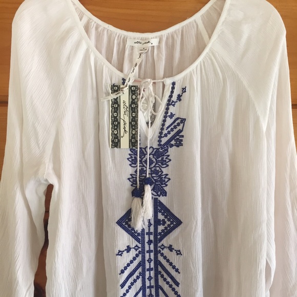 NWT Adorable "Ultra Pink" top M - Picture 3 of 4