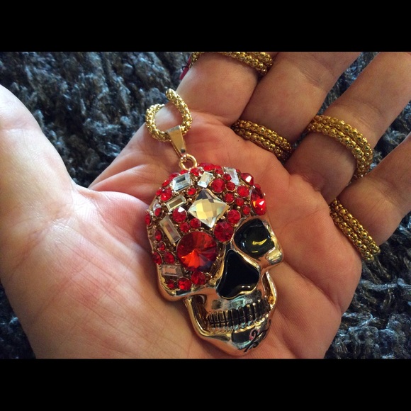 SOLD!!!  💋 BETSEY JOHNSON "ARTWEAR" NECKLACE 💋 - Picture 2 of 4