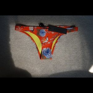 Cheeky triangl bottoms