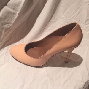 Ava and aiden blush pumps