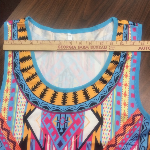 Tribal pattern top. 2X HP - Picture 3 of 8