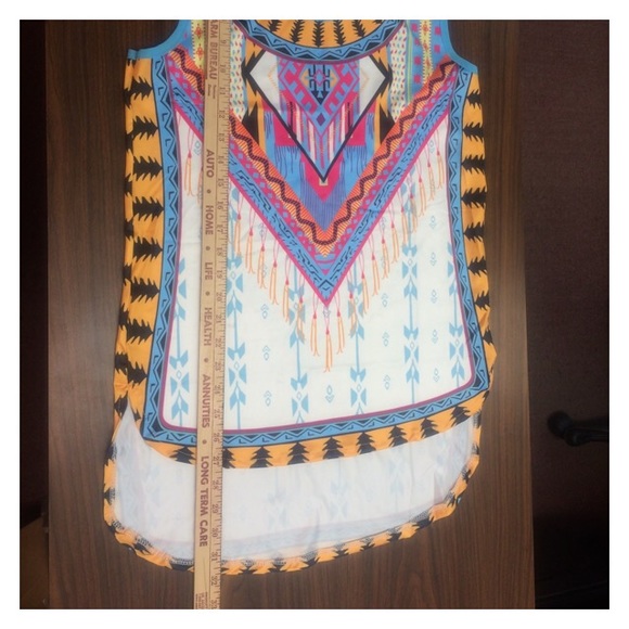 Tribal pattern top. 2X HP - Picture 5 of 8