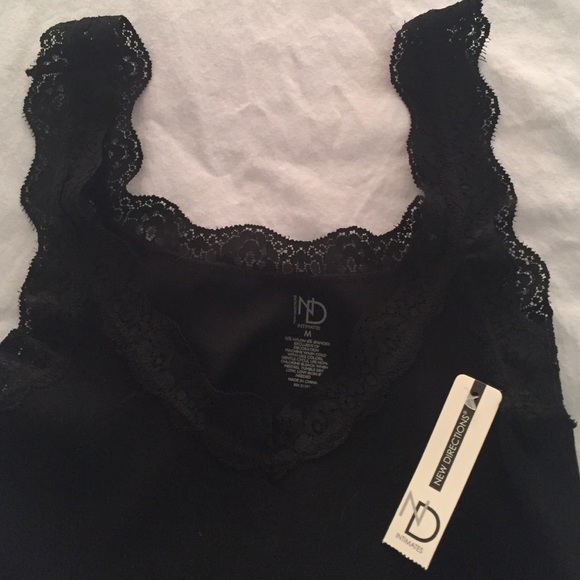 NWT Black Lace strap tank top - Picture 2 of 2