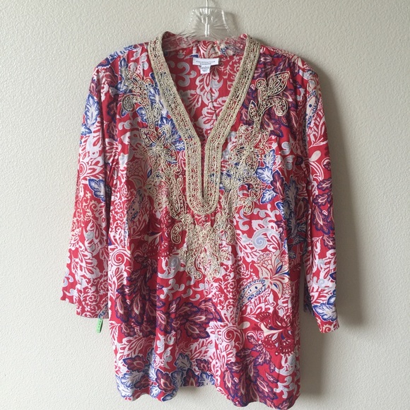 Final Markdown charter Cotton tunic. black glasses