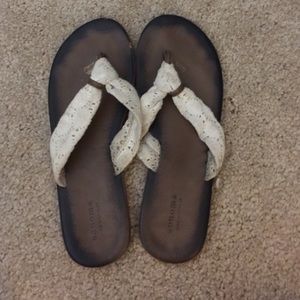 Sonoma woven flip flops