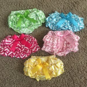 🎀 Set of 5 Satin Bow Ruffle Chevron Bloomers 🎀