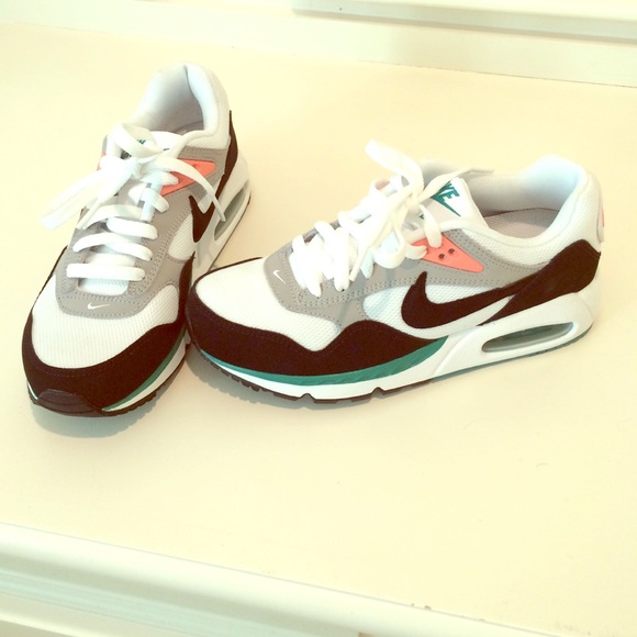 Nike Air Sneakers (size7)