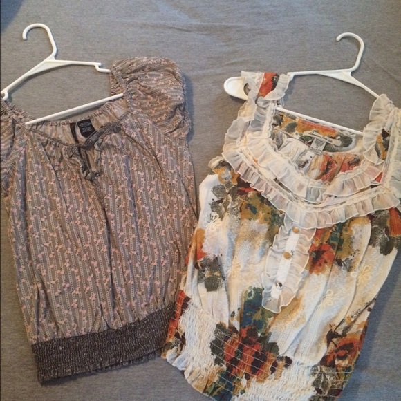 Bundle. Tank tops - Picture 1 of 3