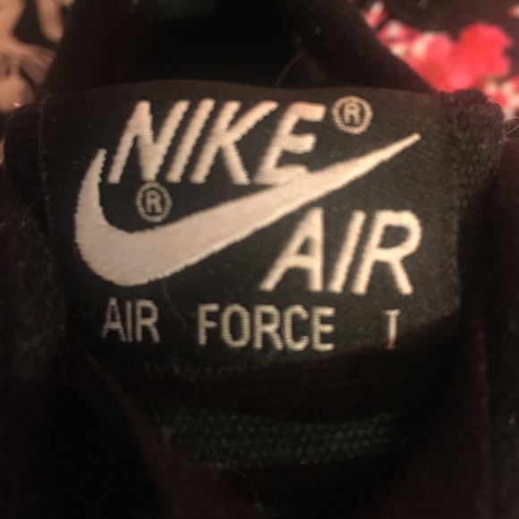 pink and black floral Nike Air Force sneakers - Picture 2 of 4