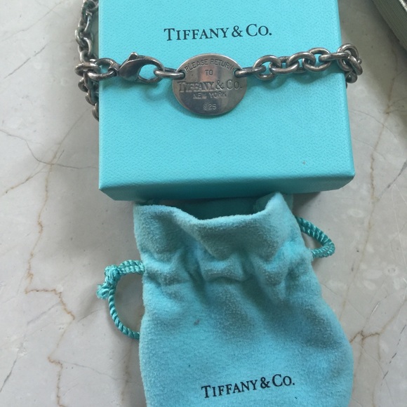 Authentic Tiffany & Co Choker. 15 inches I