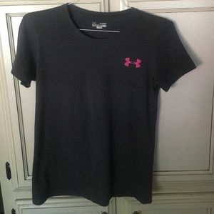 UNDER ARMOUR WOMENS t shirt. Worn twice