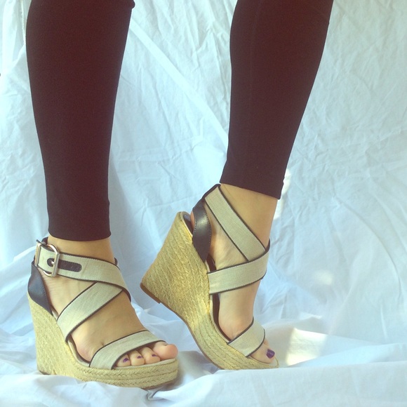 Jessica Simpson canvas strappy wedges