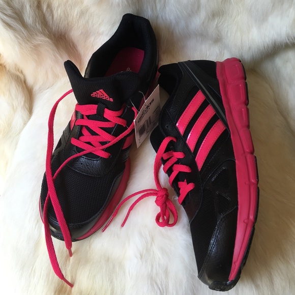 🌺SOLD🌺Adidas hyperFast K Running Shoes