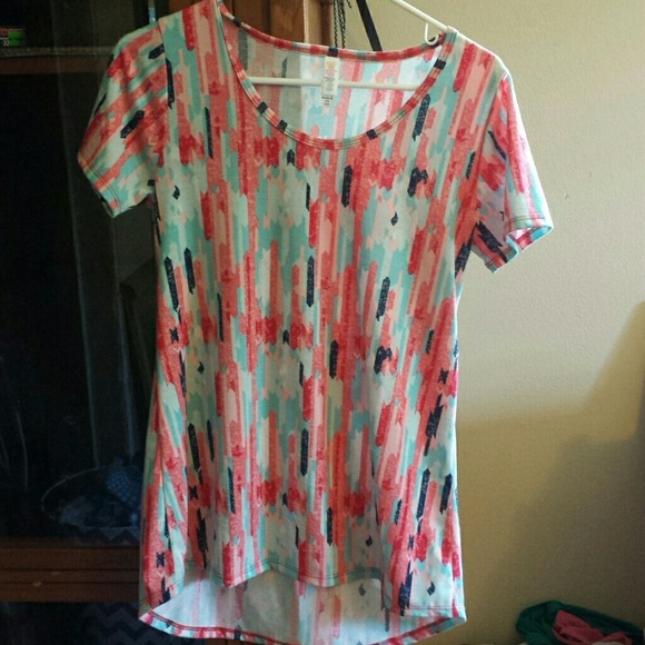 LulaRoe Classic T