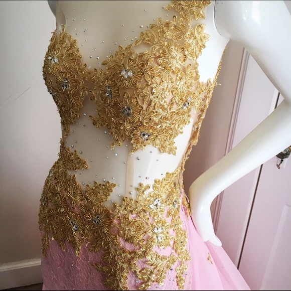 Overskirt Evening Gown - Picture 2 of 4