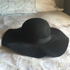 Black Floppy Hat by Topshop