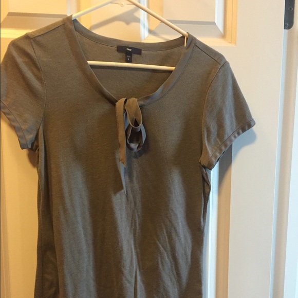 Gap dressy/casual shirt