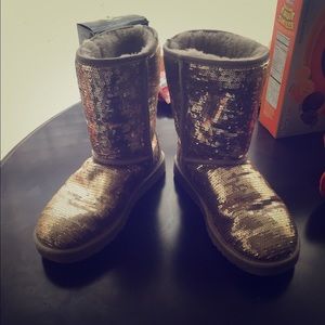 Silver sparkly uggs