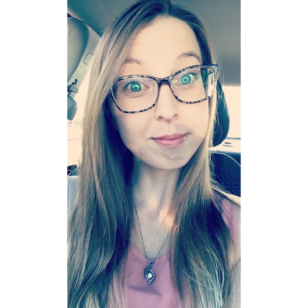 Meet your Posher, Amanda