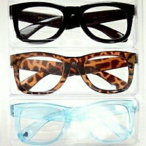 Betsey Johnson Authentic Reading glasses