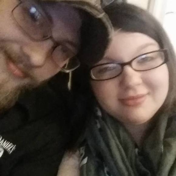 Meet your Posher, Alyssa - Picture 1 of 1