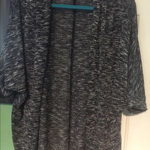 Alyx woman 2x black and white thin sweater