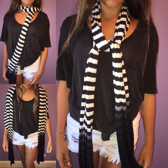 Black & White Scarf