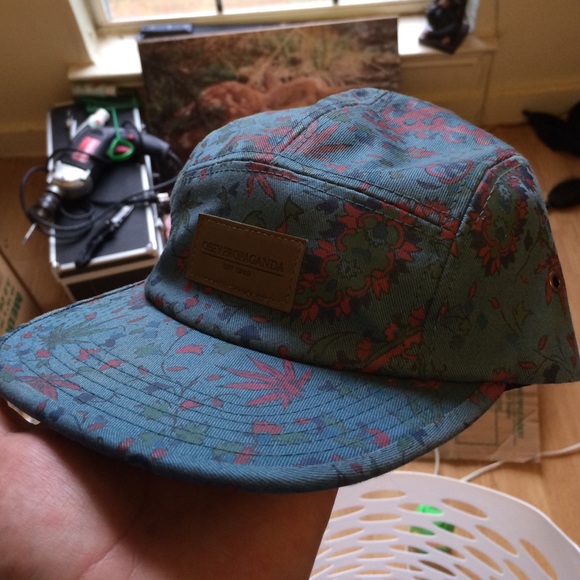Obey 5 panel