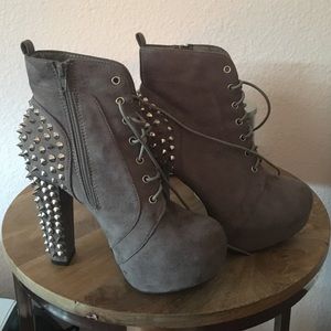Spiked platform heels