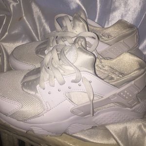 Huaraches $55 thru pp