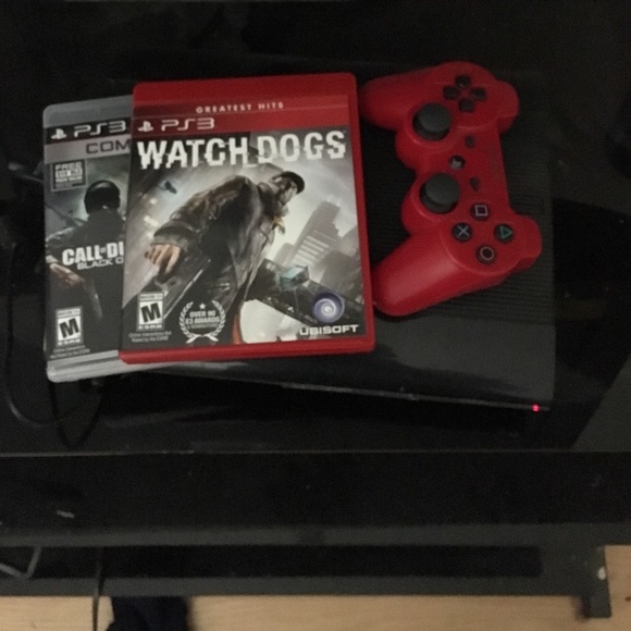 PS3 with 2 games and controller - Picture 1 of 1