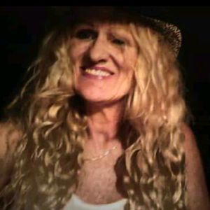 Meet your Posher, Denise smith