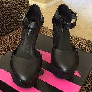 Michael Antionio Heels