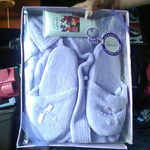 Robe and slipper set