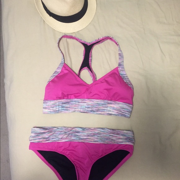 Tyr ( like athleta or fabletics) swimwear 34d