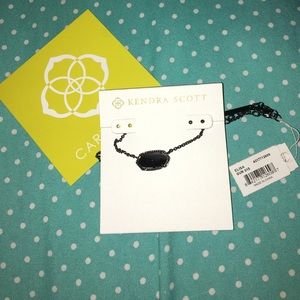 Kendra Scott necklace