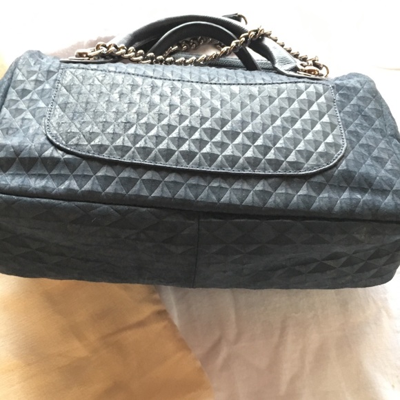 Authentic Charles Jourdan Navy Quilted Leather Bag - Picture 3 of 4