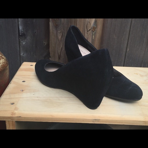 💫💫STYLISH SUEDE WEDGES💫💫