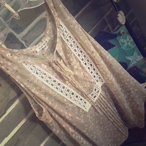 🌸Black Rainn floral printed tank. Size Large🌸