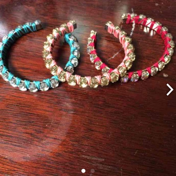 3 Bracletes