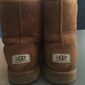 UGGS