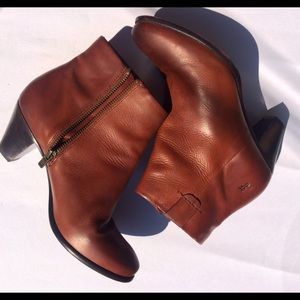 Phoebe Frye booties