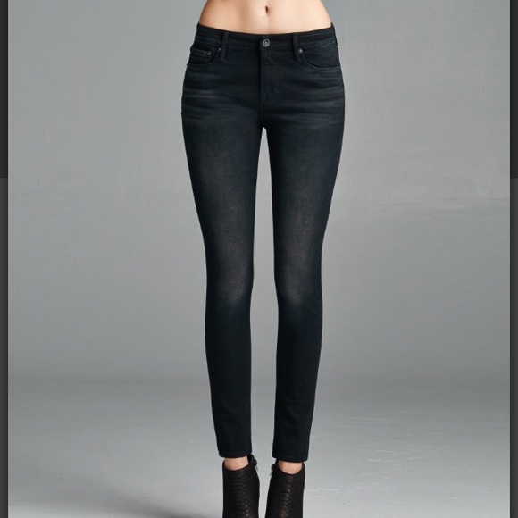 Gypsy High Rise in Vintage Black