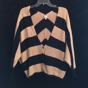 Boutique cardigan/shrug