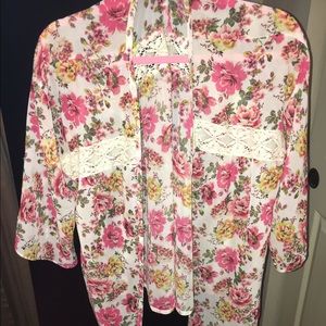 Pac Sun Floral Kimono 🌸